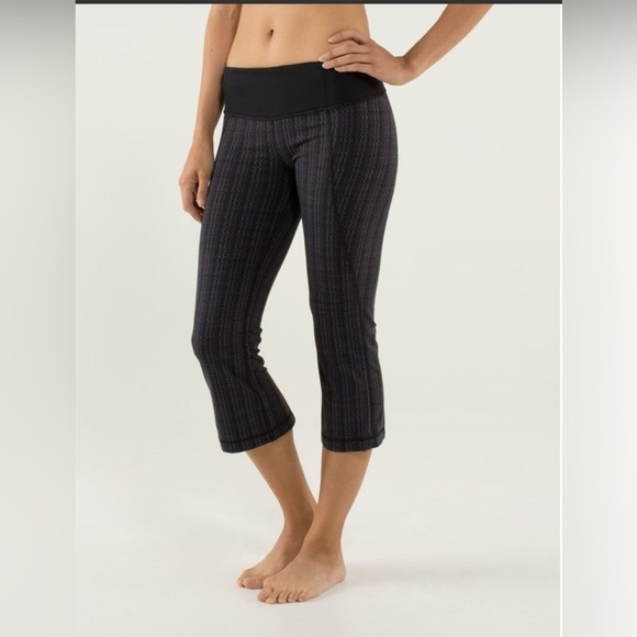 lululemon athletica Pants - Lululemon Gather & Crow Crop
Ziggy Wee September Black / Black size 6
